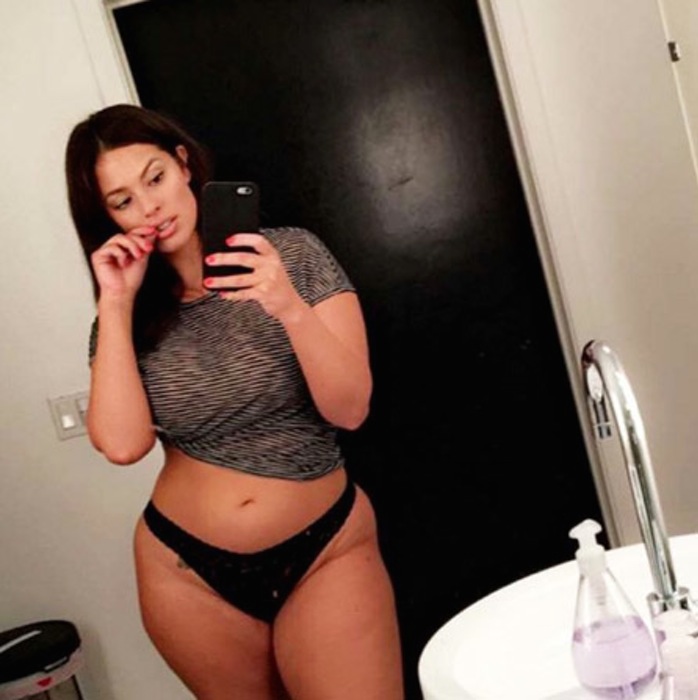 Amateur girl topless selfie-quality porn